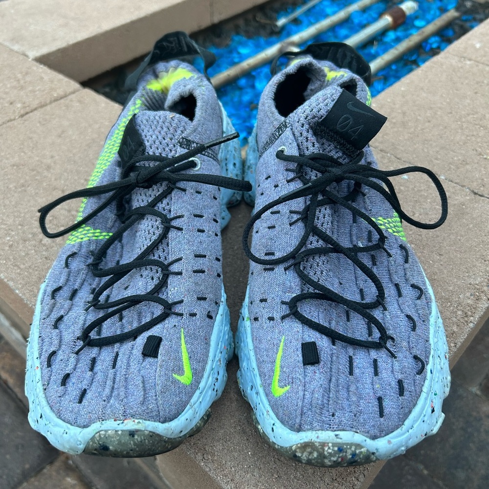 NIKE - MENS SPACE HIPPIE ‘04 “GREY VOLT”